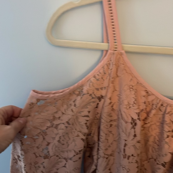 White House Black Market Pink Lace Cold Shoulder Blouse NWT - Picture 3 of 6